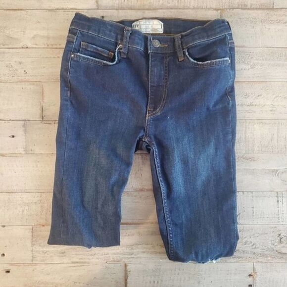 Free PEOPLE High-Rise Busted Knee Skinny Distressed Size 25 - Picture 4 of 10